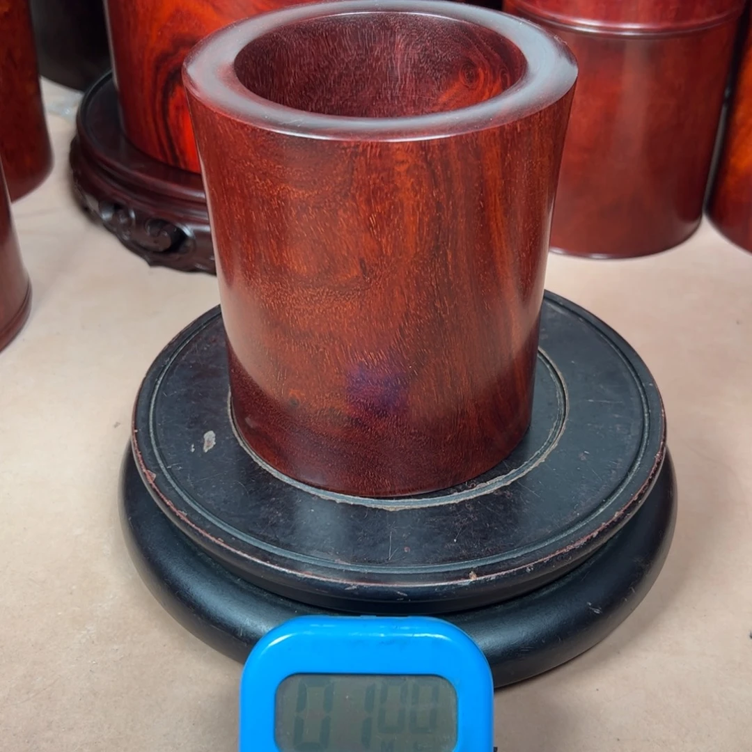 善***人檀香木小叶紫檀笔筒