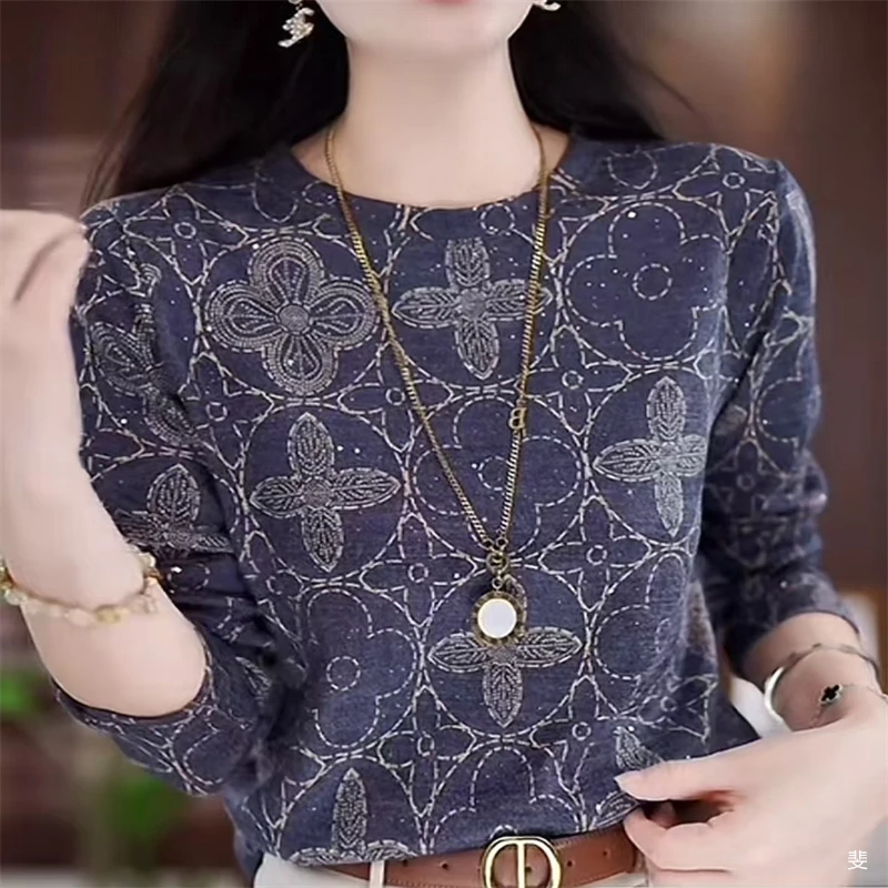 秋冬季款妈妈百搭气质宽松减龄长袖印花圆领T恤上衣女士显瘦小衫