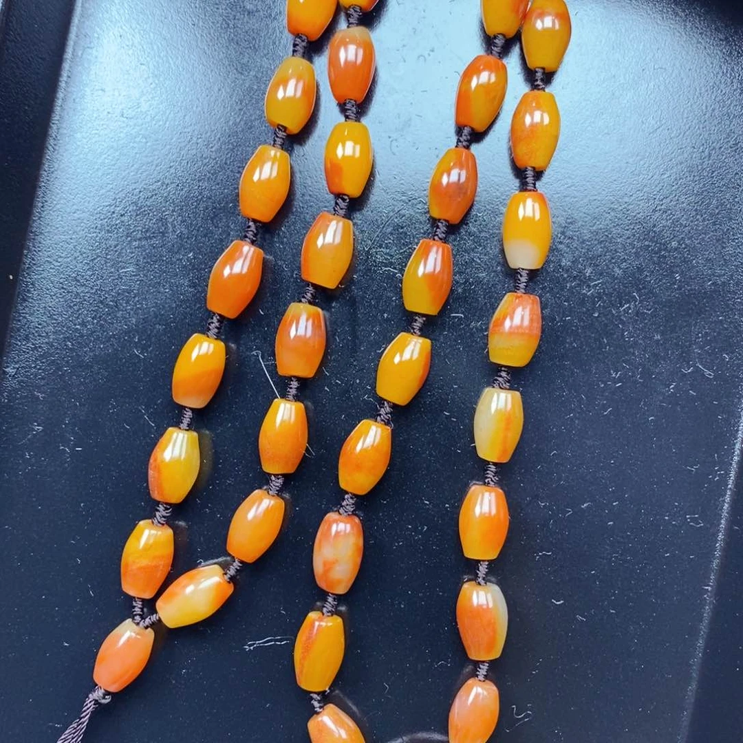 石英质玉（黄龙玉）未镶嵌颈饰