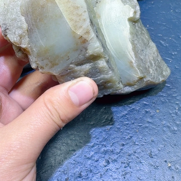 和田玉未镶嵌珠宝半成品