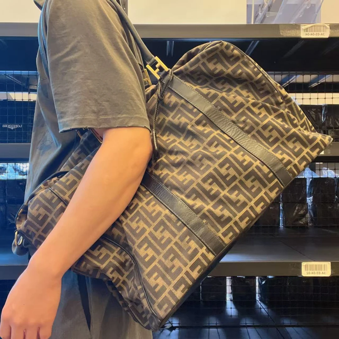 95新 FENDI/芬迪 【涛】 06 0334 大饭盒旅行袋包