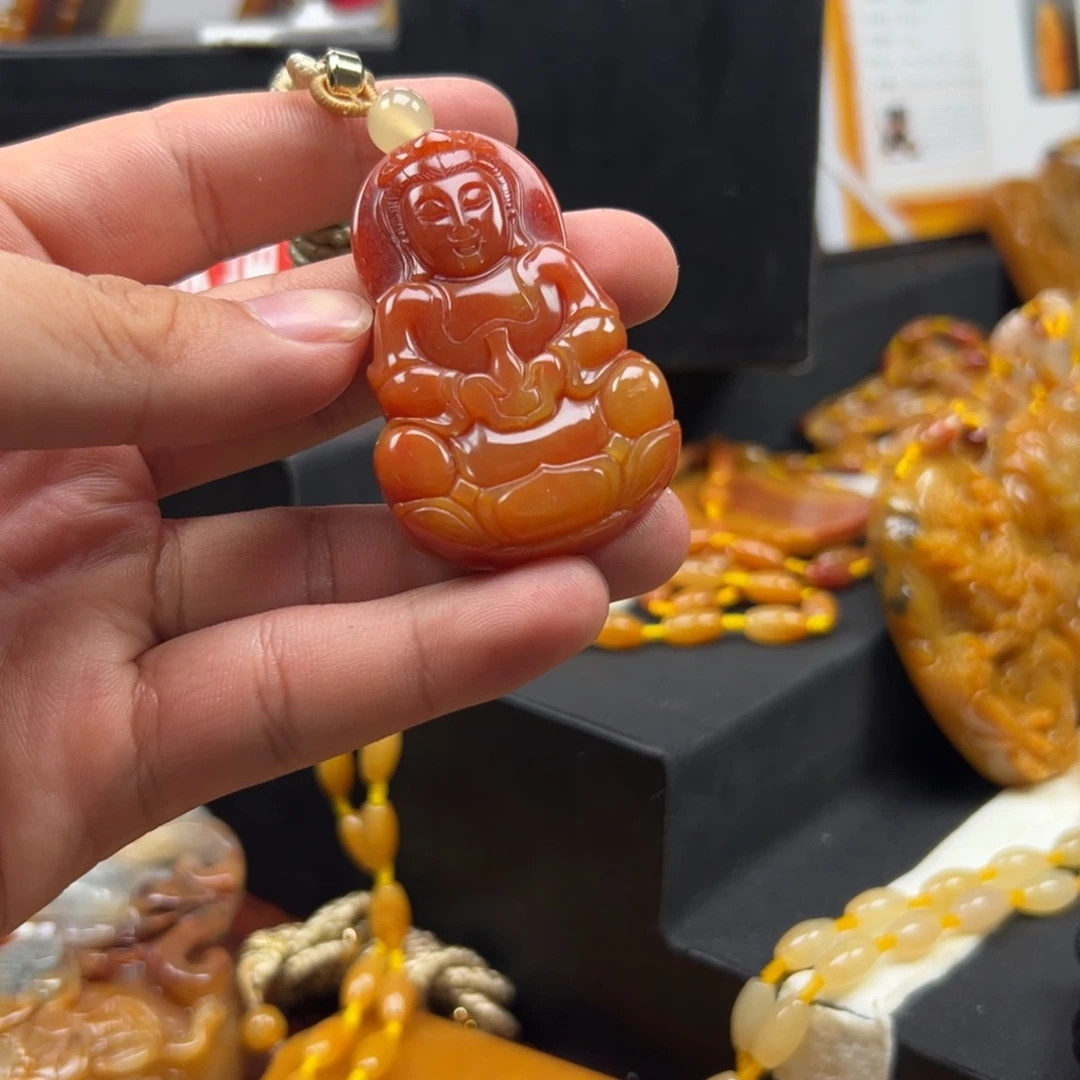 未镶嵌石英质玉（黄龙玉）黄龙玉