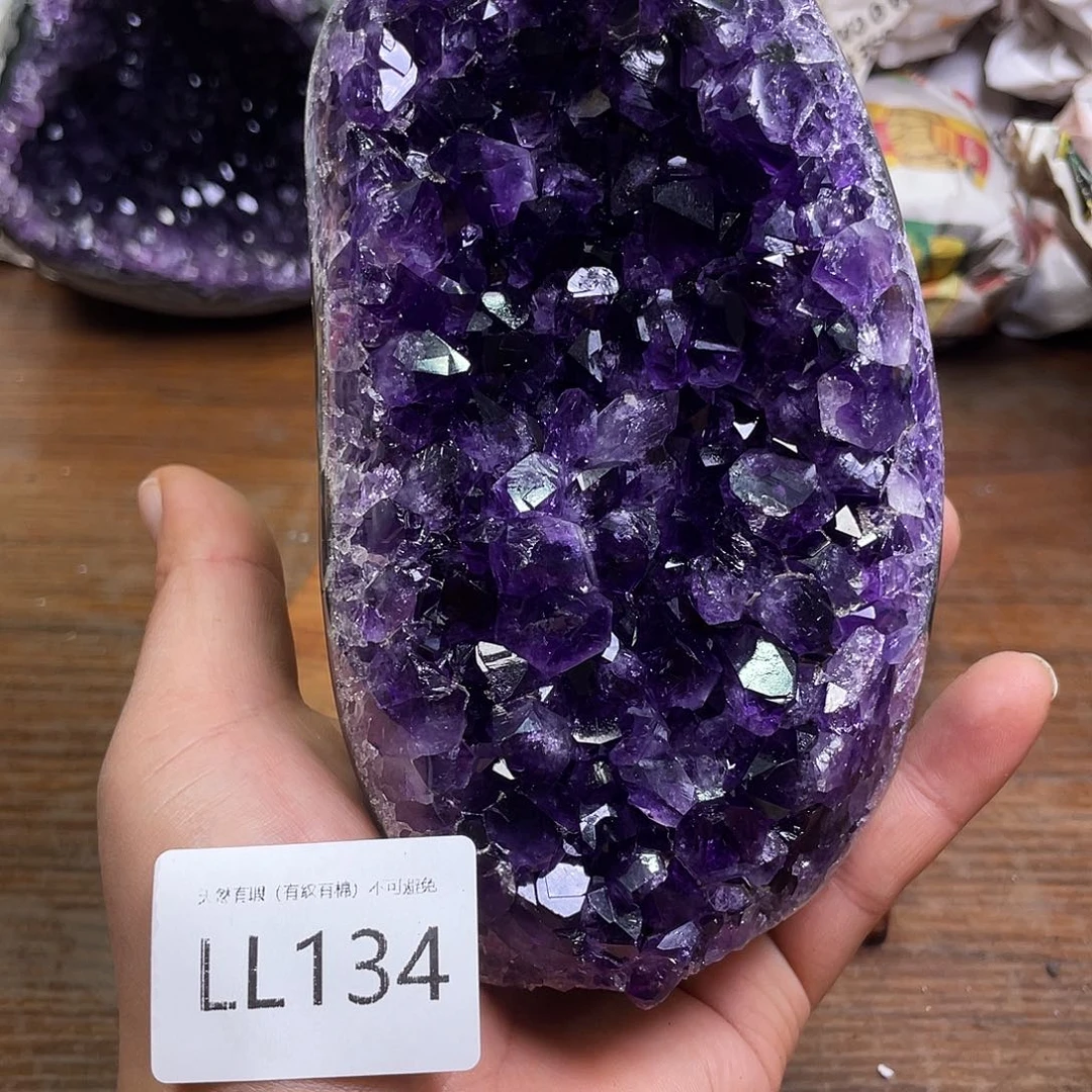 未镶嵌水晶大型摆件（非配饰）