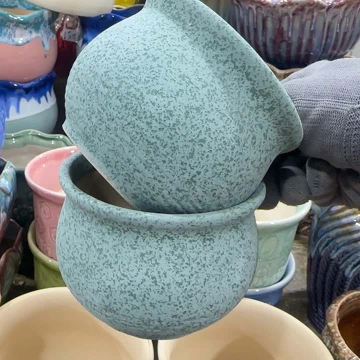 凑9块包邮，有孔，陶瓷花盆