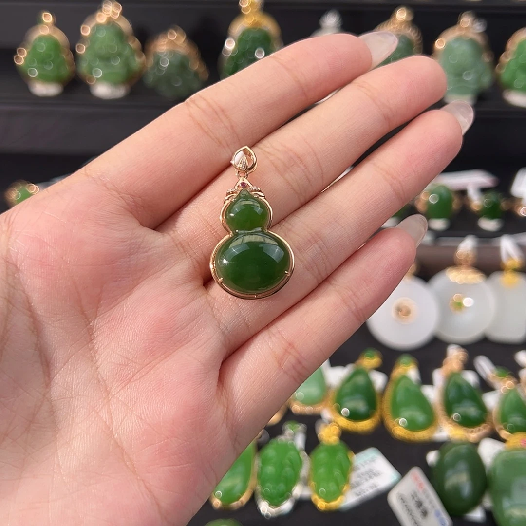 和田玉18K金镶嵌吊坠(不含链)