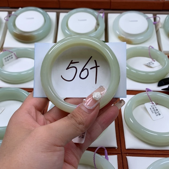 未镶嵌手镯和田玉