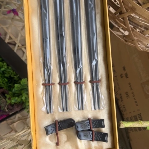 且***吟瓷片瓷片45678889