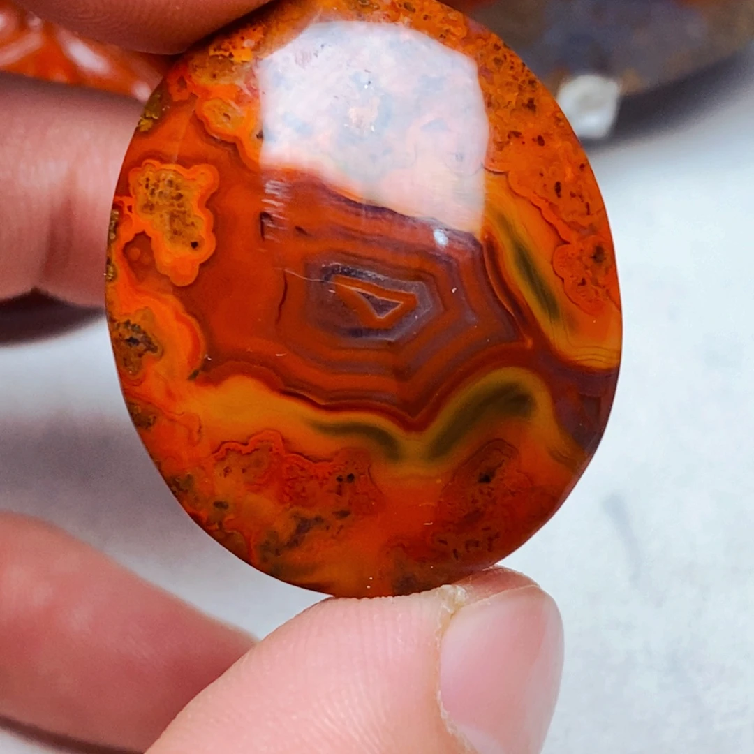 鸿***4玛瑙/玉髓未镶嵌颈饰