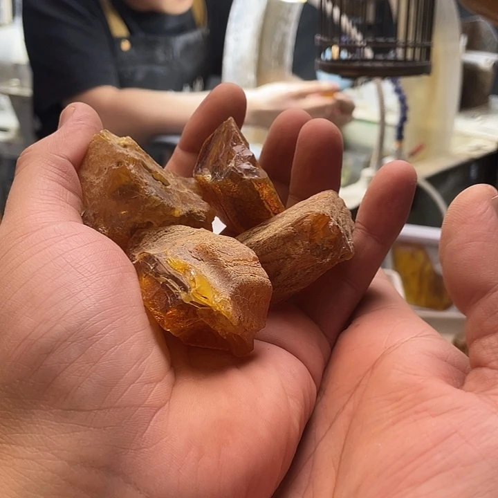 顾***红定制琥珀未镶嵌天然琥珀蜜蜡