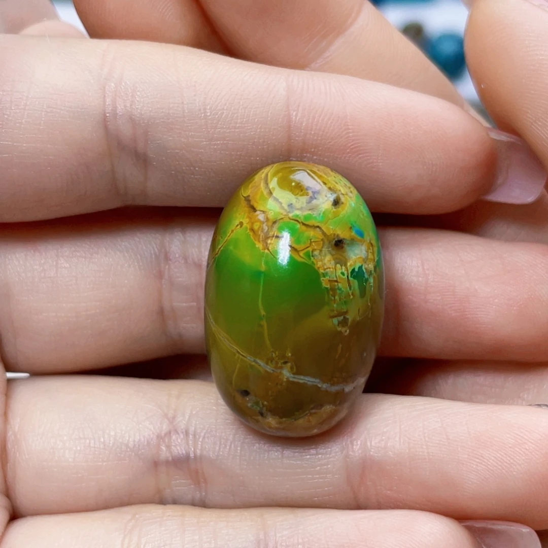 绿松石未镶嵌饰品