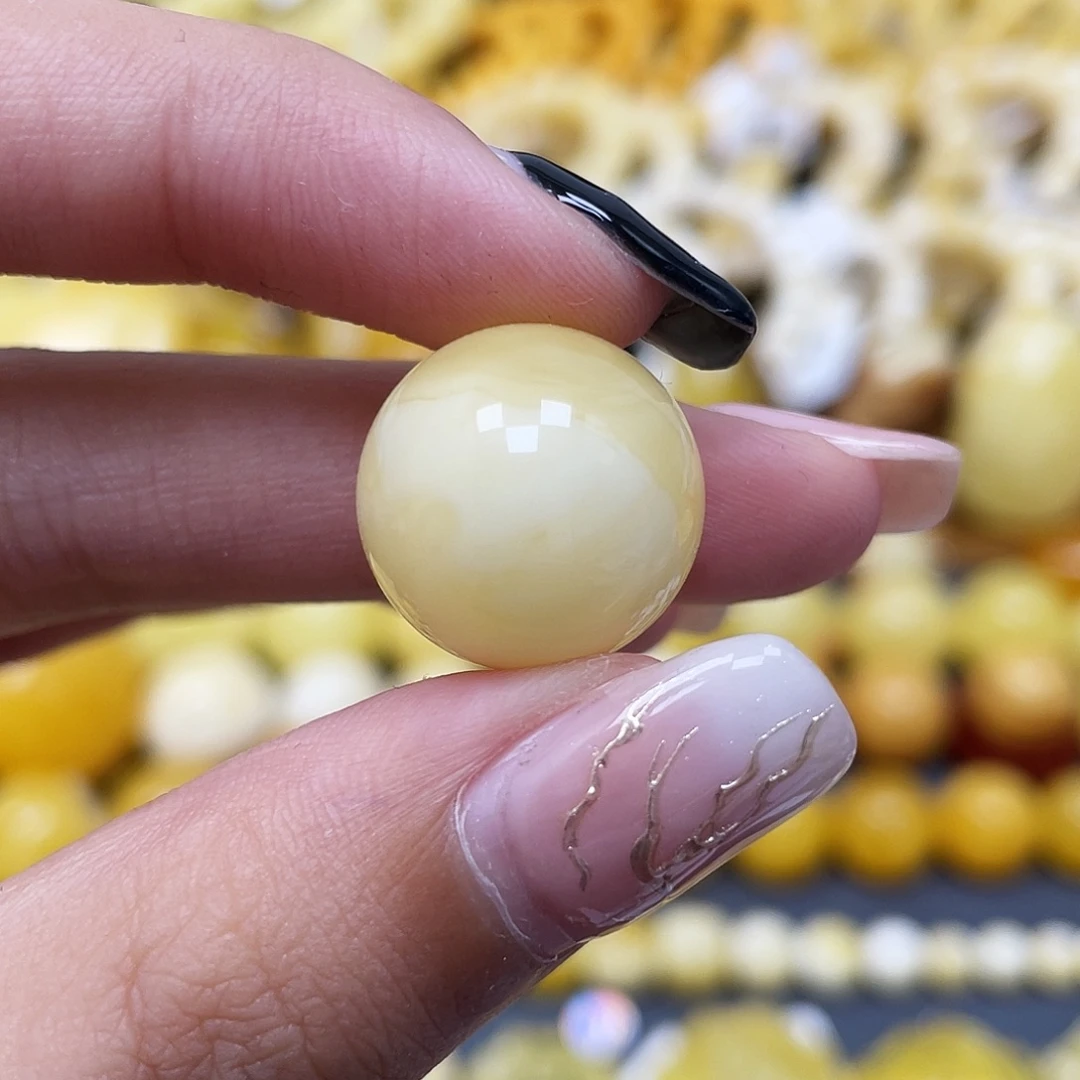 琥珀未镶嵌裸石17mm圆珠蜜蜡