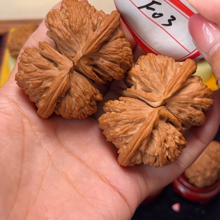 文玩核桃手串59全品毕业白狮子四棱连体03