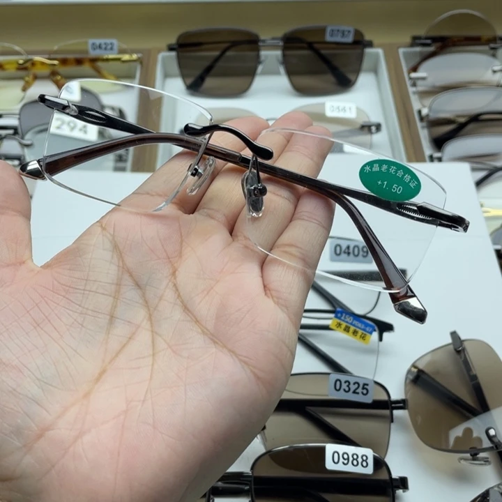 白水晶老花镜 150度