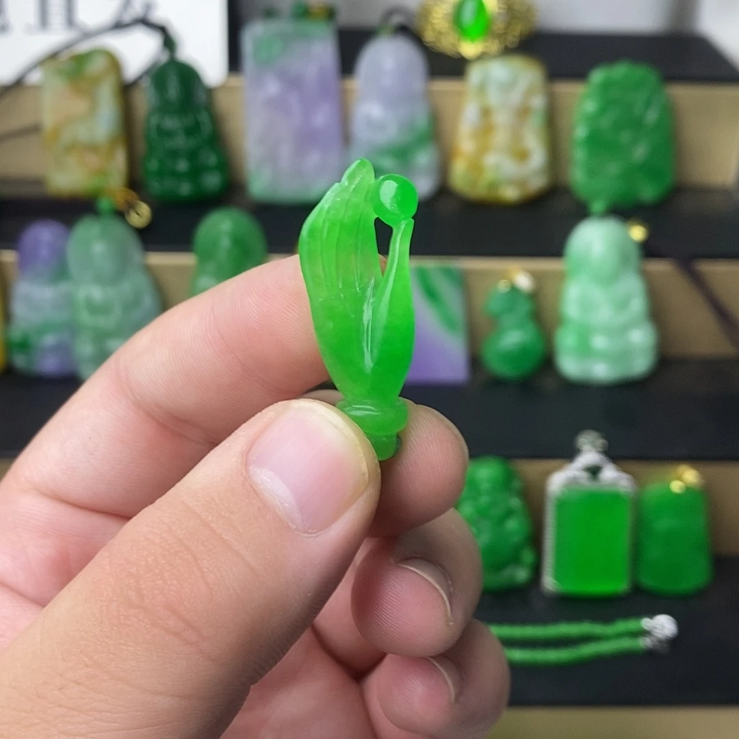 翡翠银S925镶嵌吊坠(赠链)