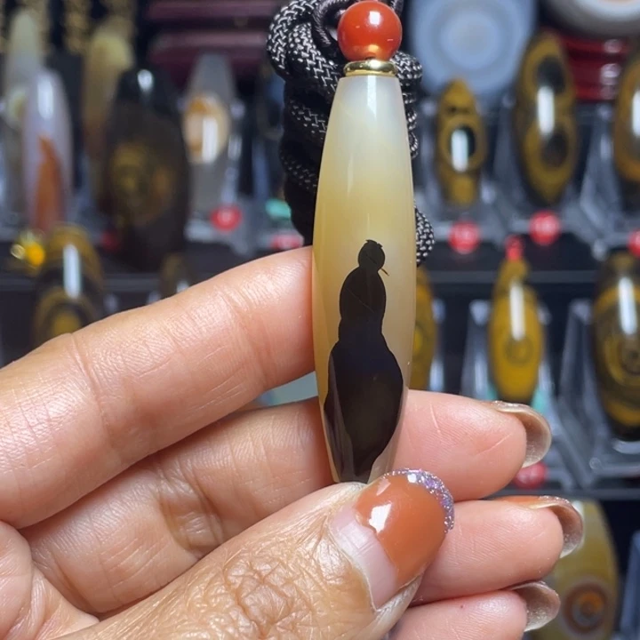 玛瑙/玉髓颈饰未镶嵌