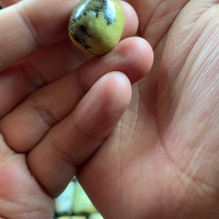 岫岩河磨玉（透闪石质玉）吊坠未镶嵌暴**妈