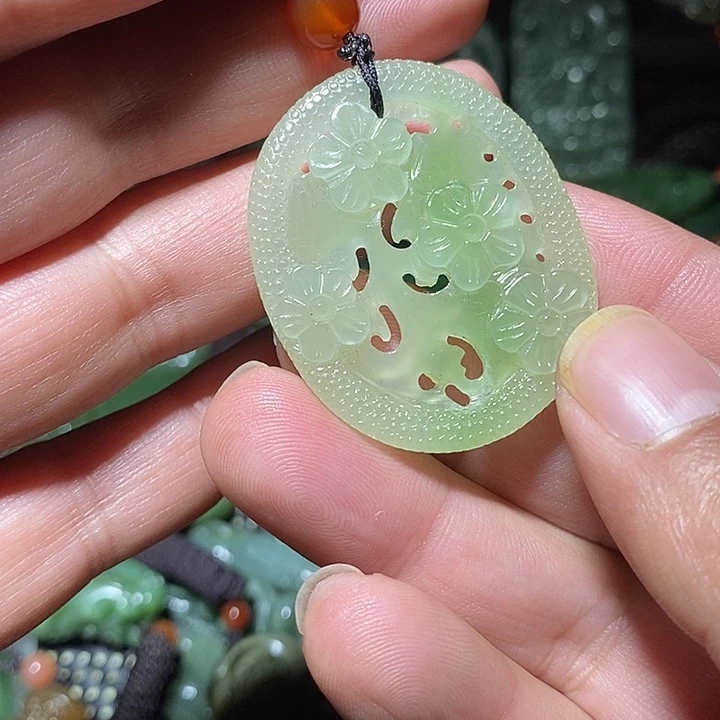 和田玉未镶嵌吊坠(不含链)