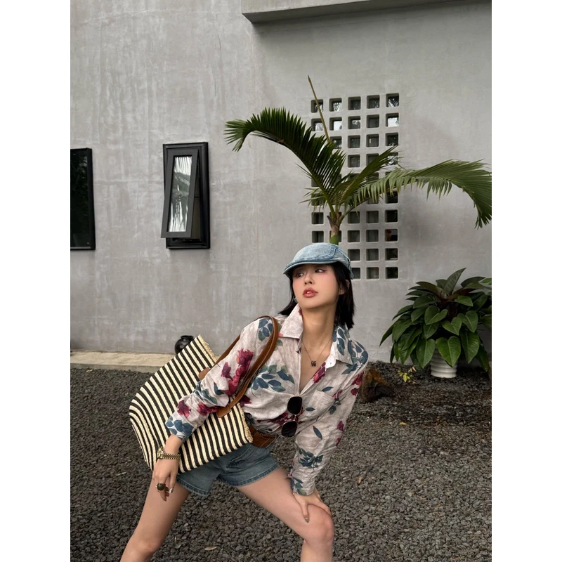 2025春夏季设计感百搭显瘦气质长袖花色衬衫女装法式爆款开衫衬衣