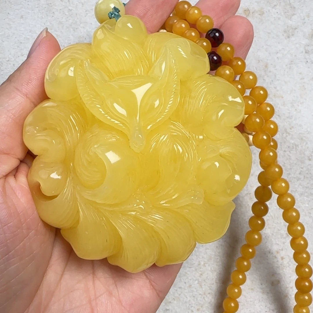 蜜蜡未镶嵌珠宝奇石