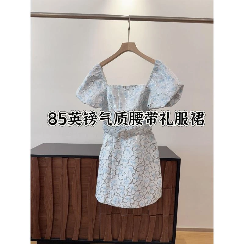 85英镑！重工设计精致泡泡袖腰带连衣裙