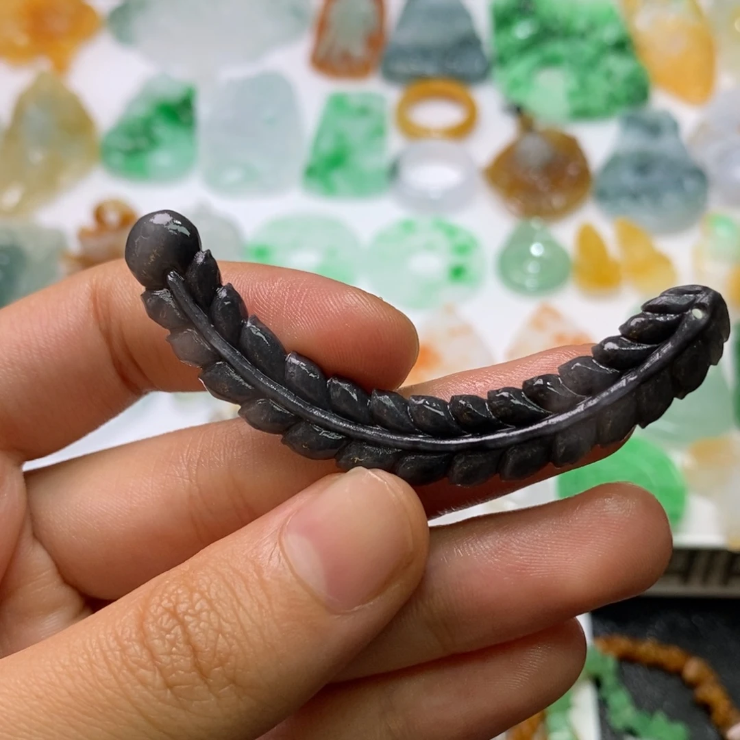 十***风定制翡翠未镶嵌吊坠