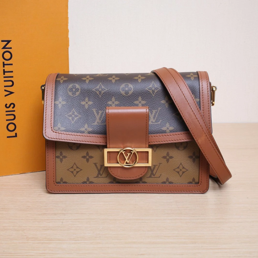 95新 LouisVuitton/路易威登 攀攀包展 达芙妮 中号 25 老花 PVC
