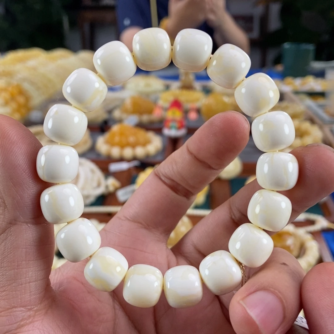 琥珀未镶嵌珠宝奇石12+漆白蜡同料串20.85