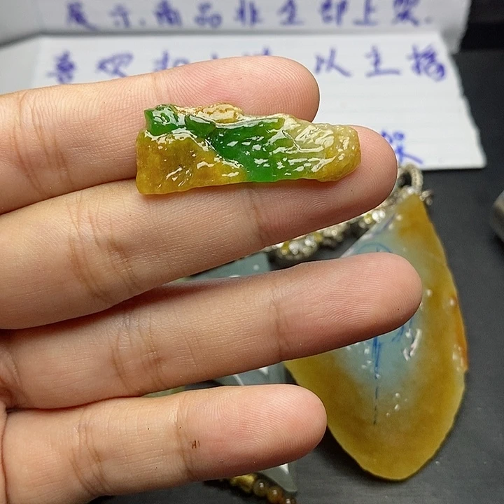 定制翡翠未镶嵌春**风翡翠