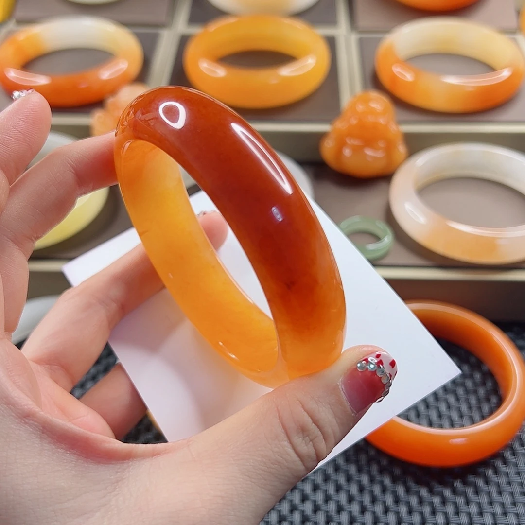 0***%石英质玉（黄龙玉）未镶嵌手镯63.9