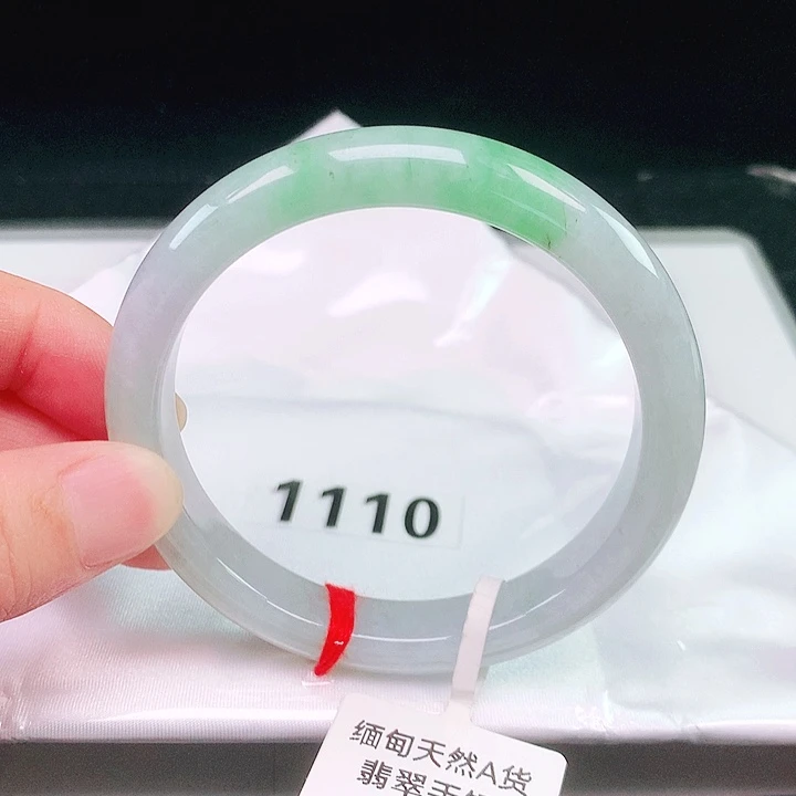 翡翠未镶嵌手镯1110