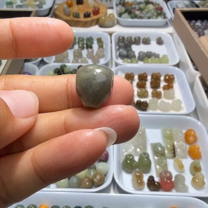 未镶嵌和田玉珠宝半成品
