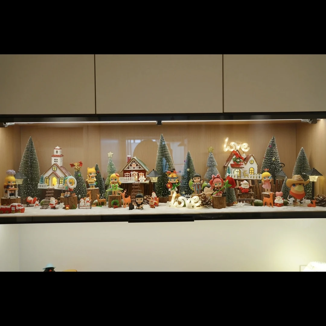 molly手办盲盒收纳玄关展示柜微缩场景布置圣诞新年造景