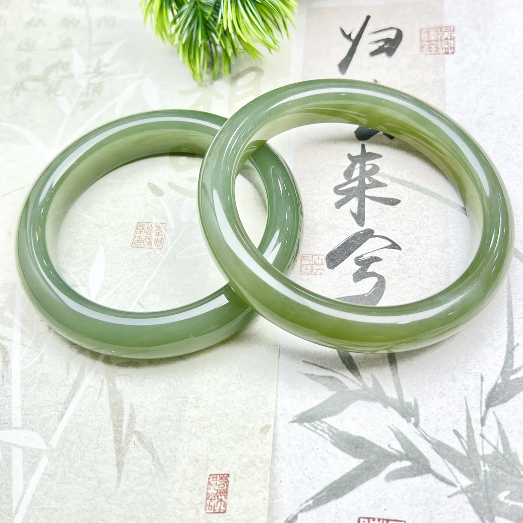 HYZ30和田玉手镯多样性发其一