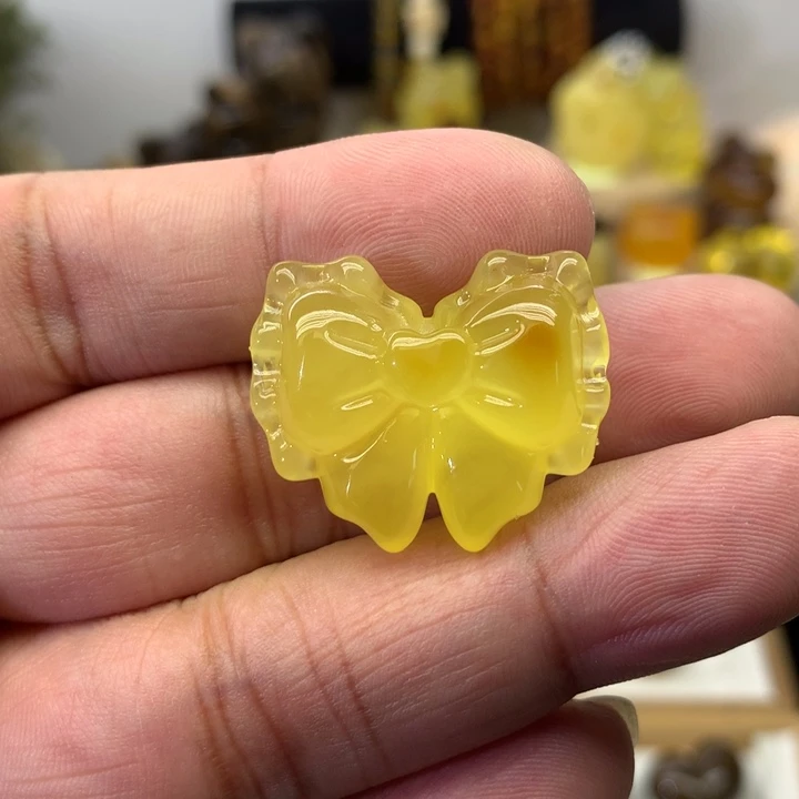 琥珀颈饰未镶嵌蝴蝶结