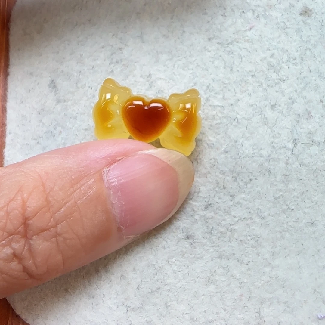 琥珀未镶嵌珠宝奇石定制
