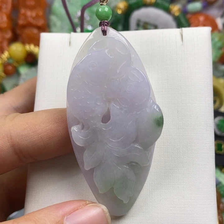 翡翠未镶嵌吊坠(赠链)