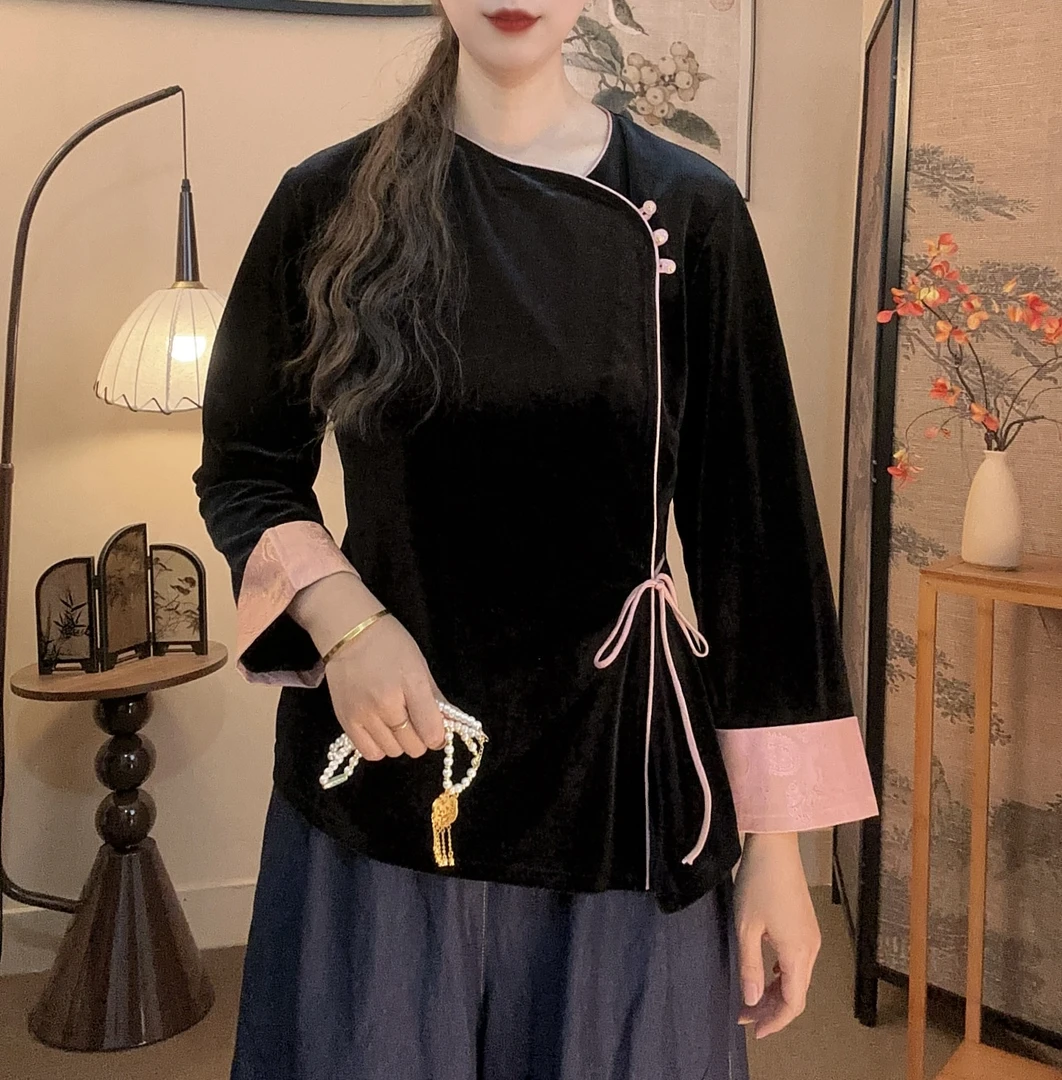 【樱花】长袖圆领上衣显瘦女装百搭时尚显瘦秋季黑色中国风上衣677