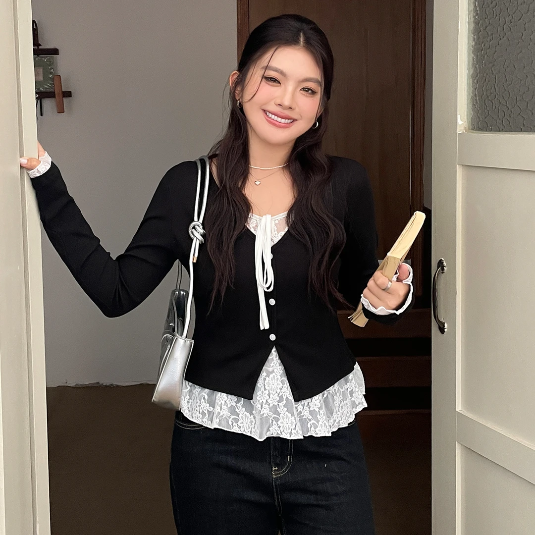 早秋季氛围感穿搭法式独特精致上衣大码女装假两件蕾丝正肩针织衫