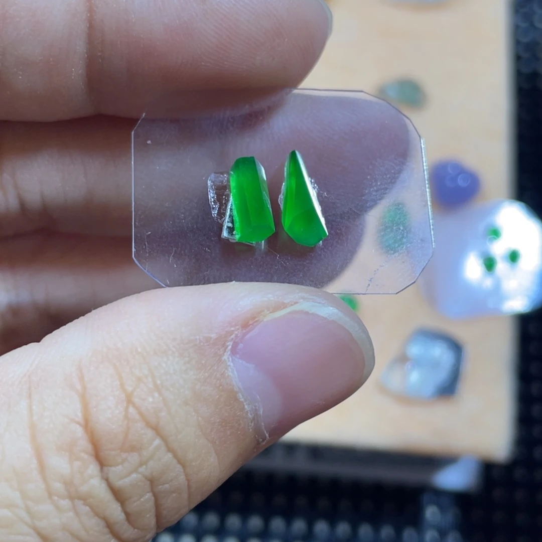 定制翡翠未镶嵌随行