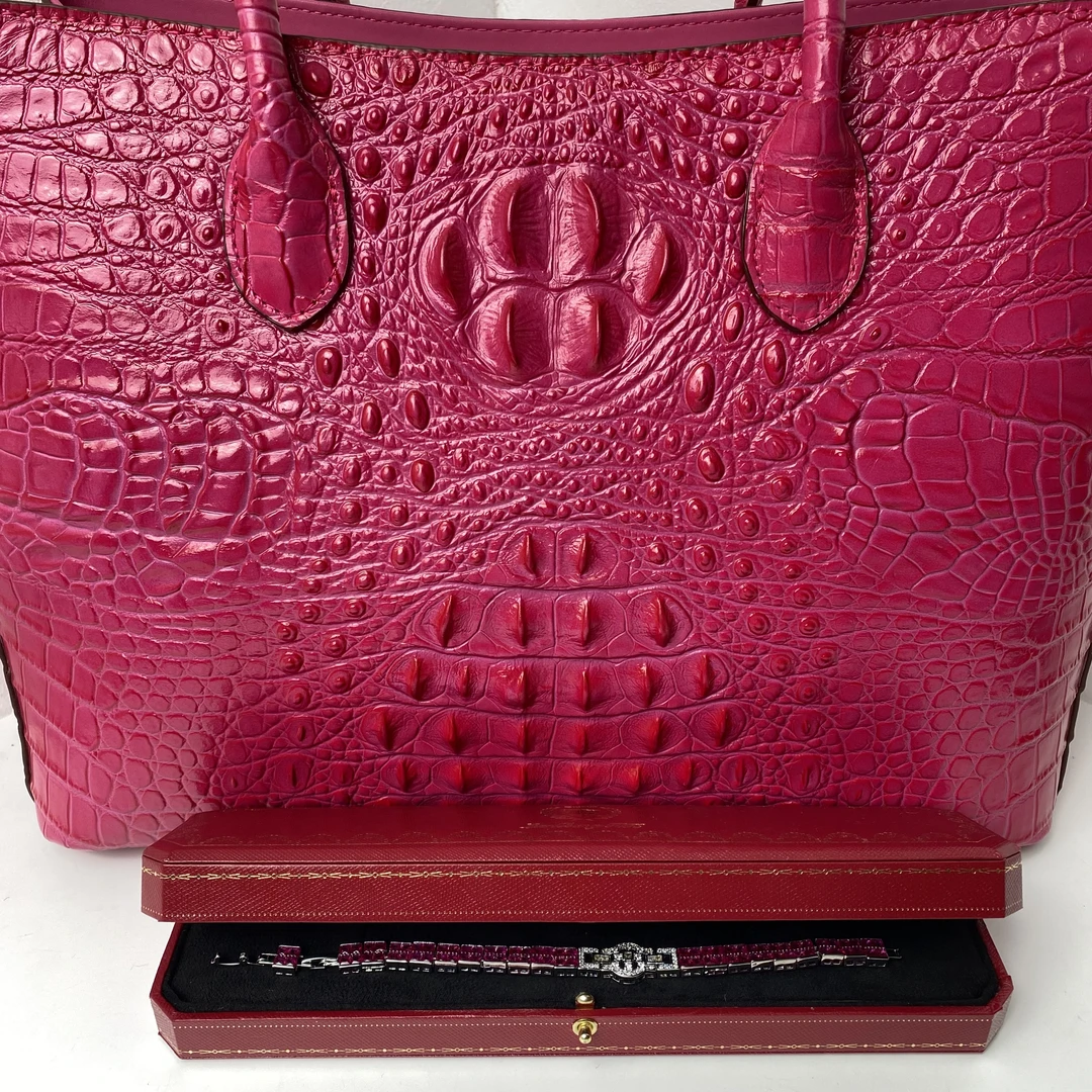 3330手链-时尚优雅设计红手链赠礼盒