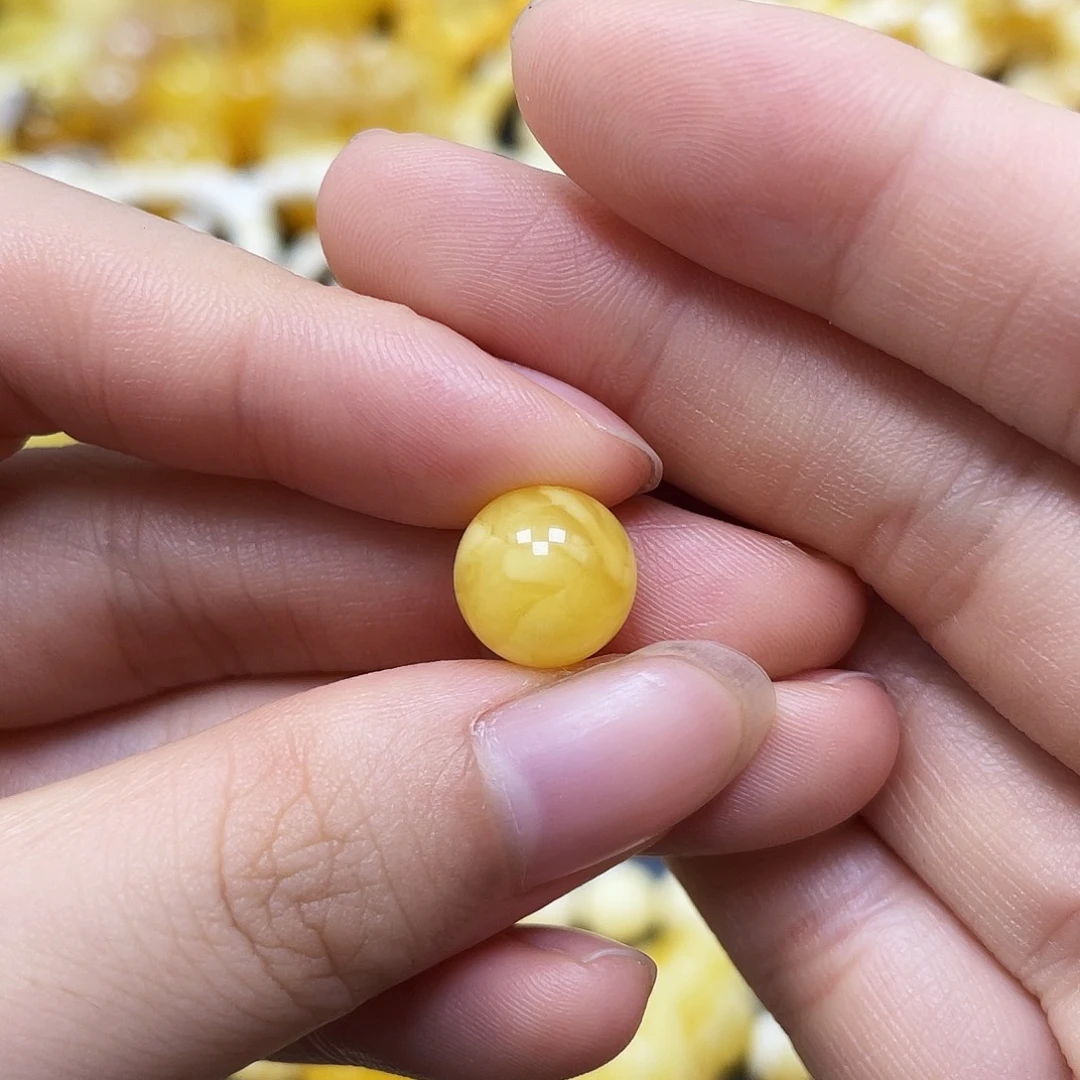 未镶嵌蜜蜡裸石圆珠10.5mm瑕