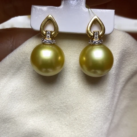 海水珍珠18K金镶嵌耳饰