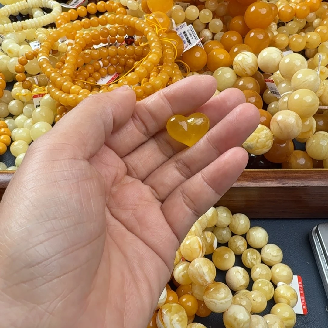 琥珀未镶嵌珠宝奇石