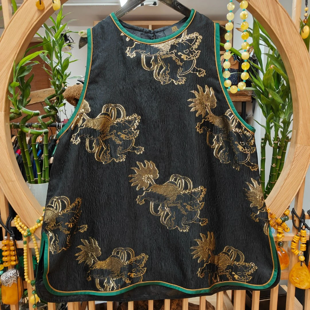 凤徕兮私人定制黑底金色狮子套头圆领马甲 （HM1031-1）