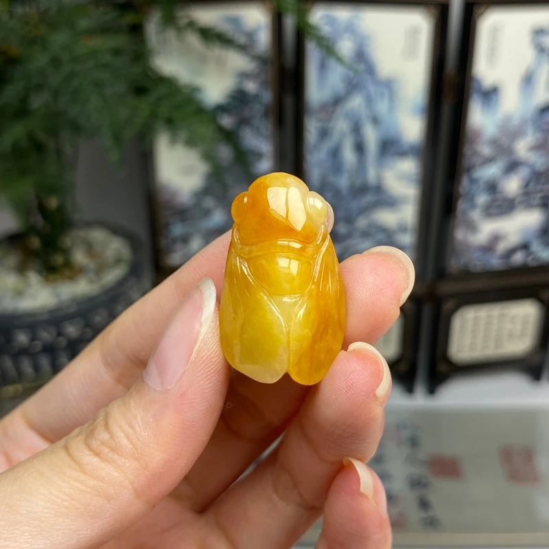 老种蜜糖黄一鸣惊人吊坠花件 天然翡翠A货