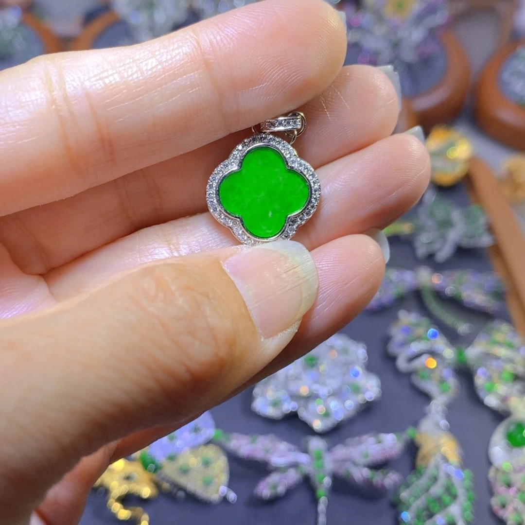 翡翠颈饰银S925镶嵌天然翡翠