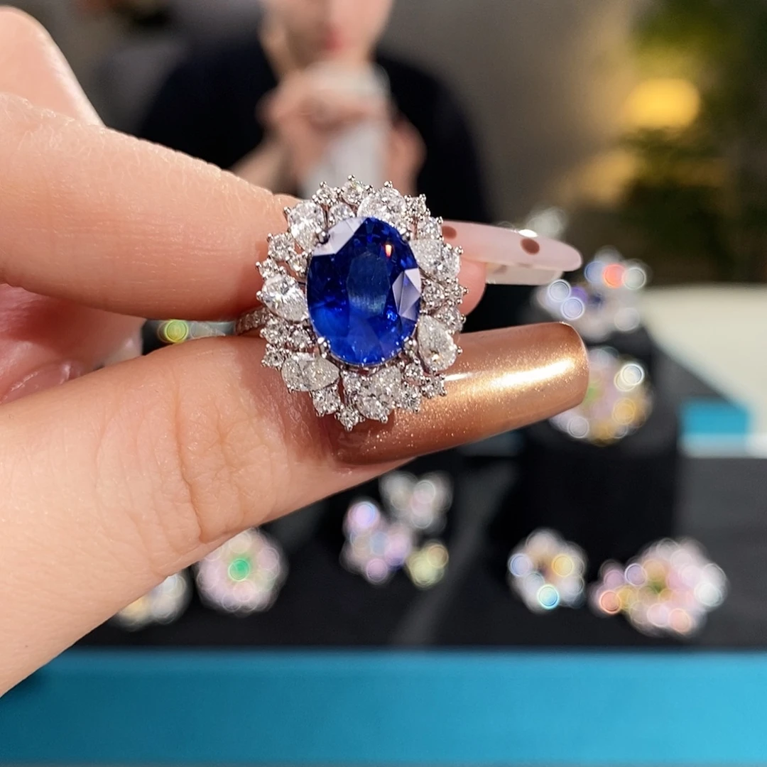 戒指18K金镶嵌蓝宝石5.14ct皇家蓝吉尔德两用款