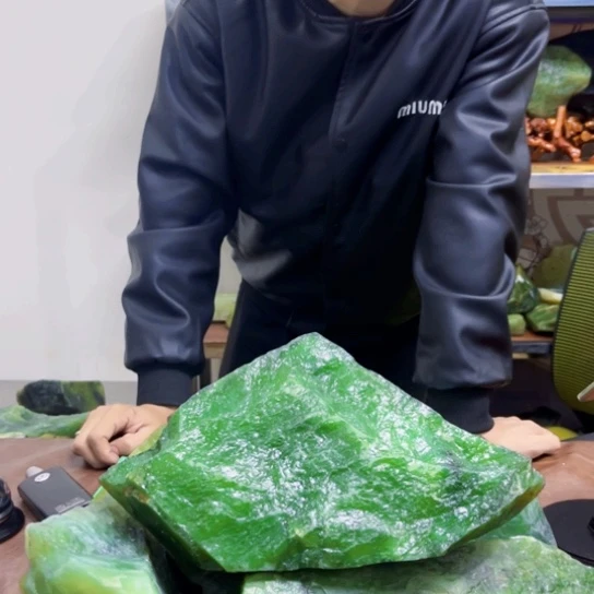 未镶嵌蛇纹石玉原石你****8