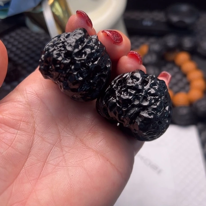 文玩核桃蛤蟆39尺寸