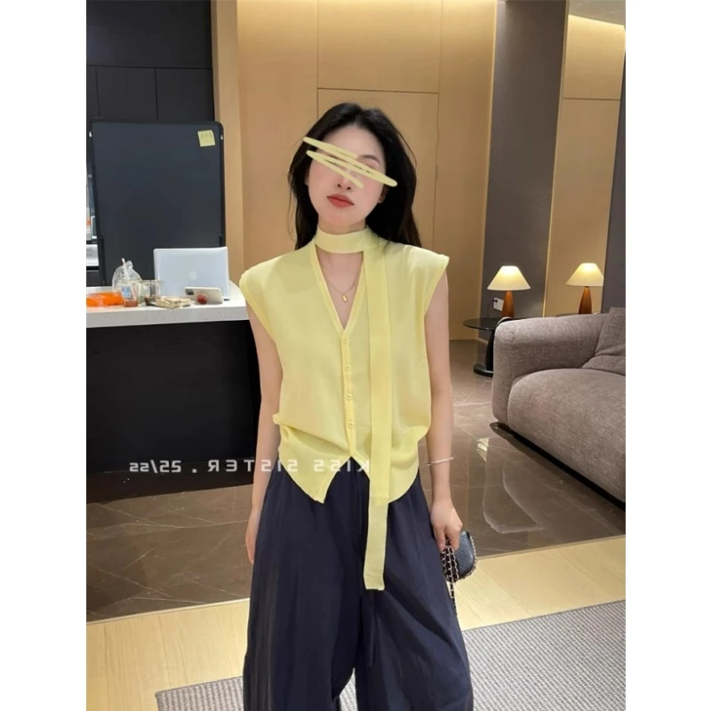 黄色v领短袖女设计感小众今年流行的爆款t恤夏季独特超好看针织衫